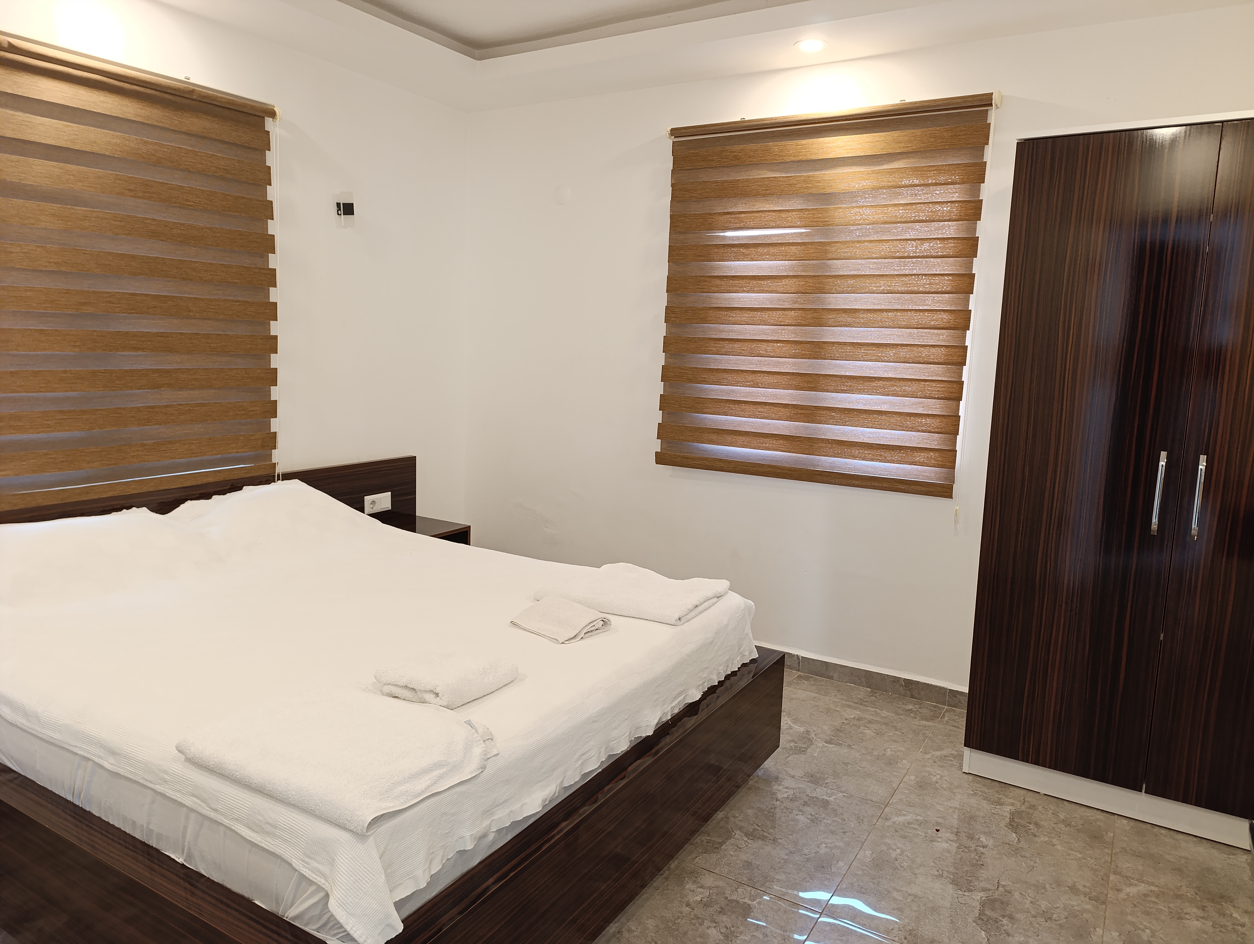 101- Executive Suite-2+1